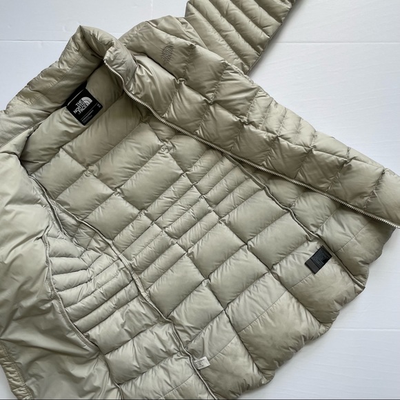 The North Face Padded 550 Fill Women’s Jacket, Size Medium - Picture 6 of 8